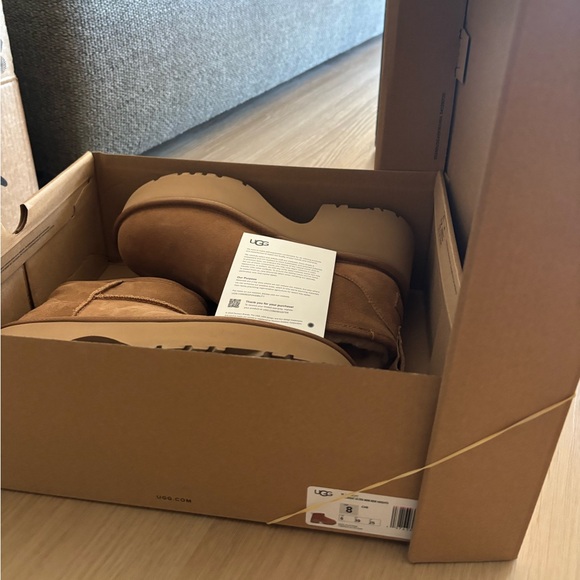 NWT NEW Ugg Classic Ultra Mini New Heights Platform Boot in Chestnut - Picture 8 of 8